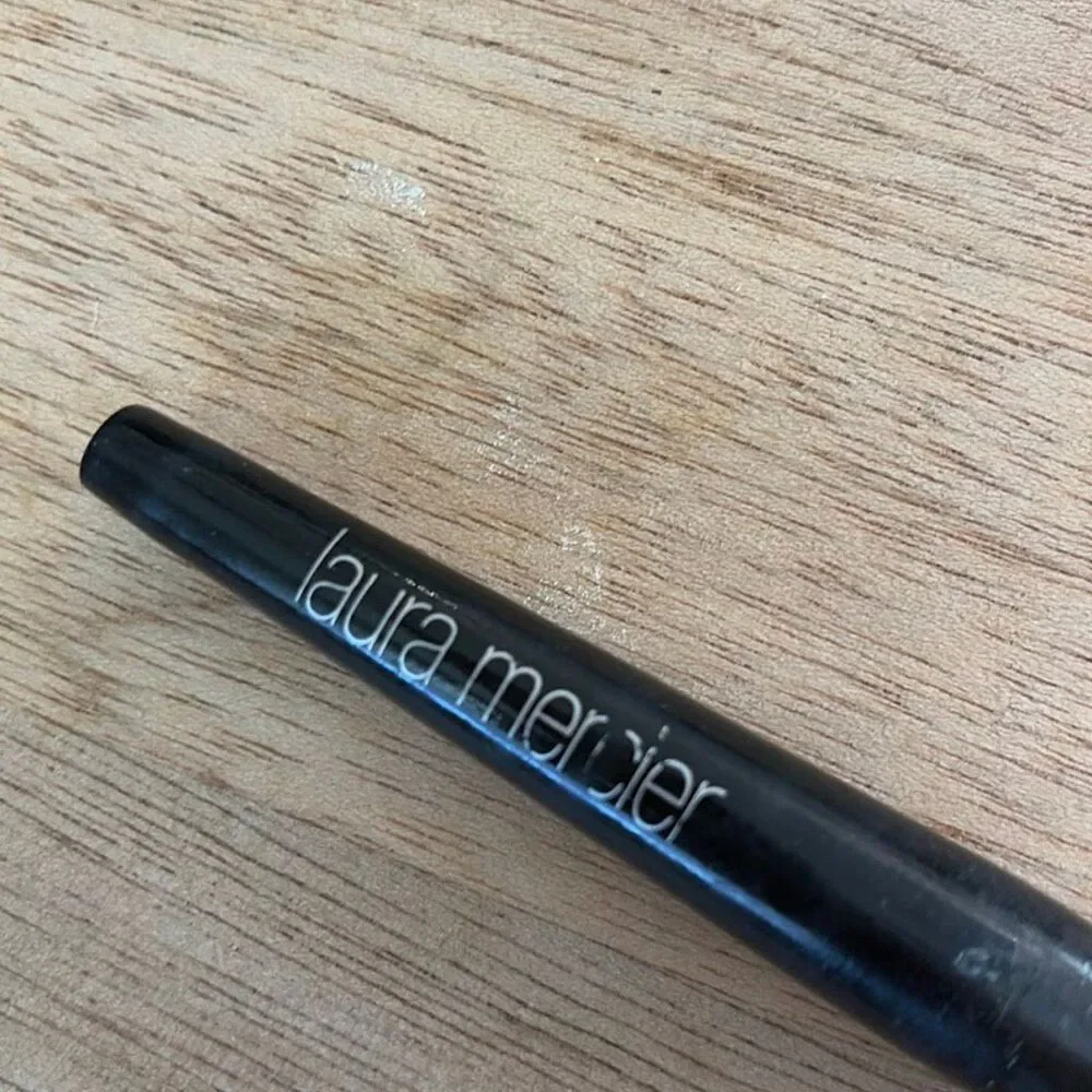 Laura Mercier cheek, color, brush, blush brush